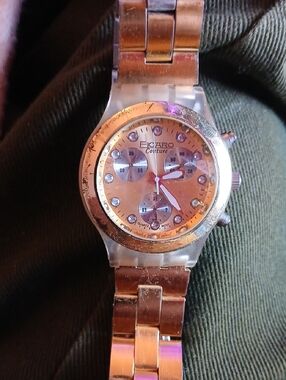 Figaro Couture Rose Gold Tone Chronograph Needs Batery